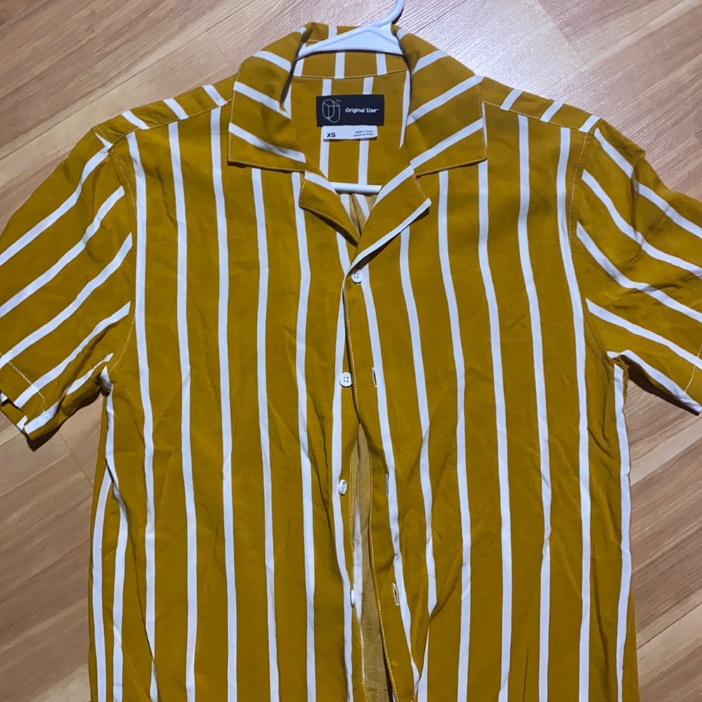 Button up short sleeve shirt